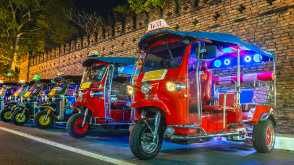 Tuk-Tuk’tan Bambu Trene: Dünyanın en farklı ulaşım yöntemleri 1