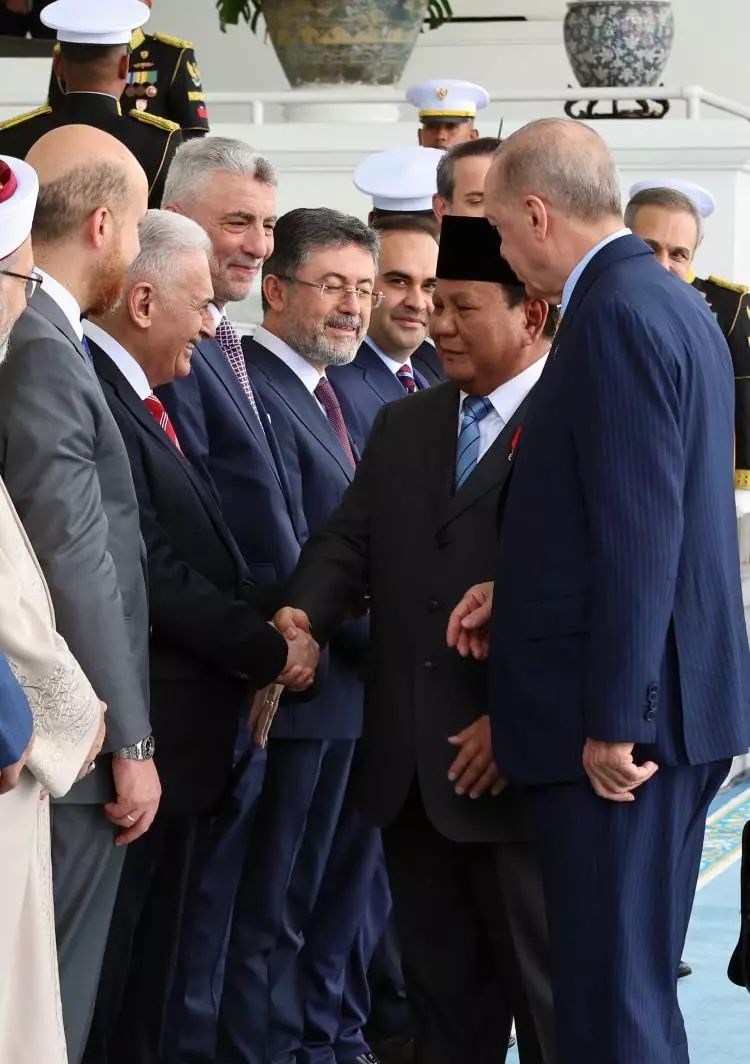Asya turunun 2. durağı! Cumhurbaşkanı Erdoğan Endonezya'da büyük bir coşkuyla karşılandı... Görüntüler ''Böyle karşılama görülmedi'' dedirtti 5