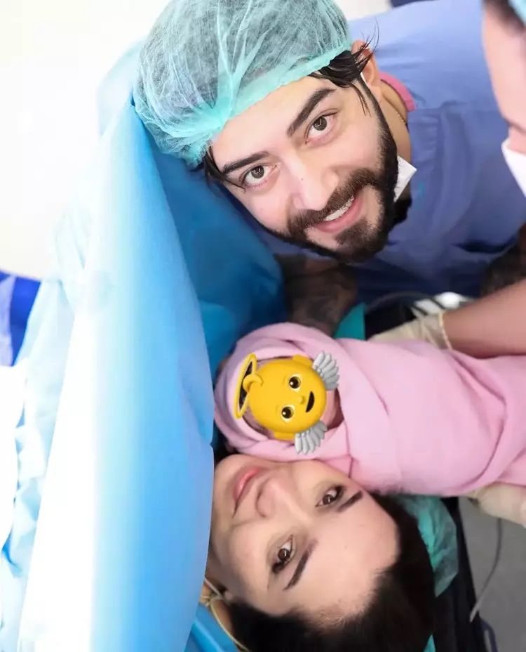 Şarkıcı Kurtuluş Kuş baba oldu! İşte bebeklerine verdikleri isim 5