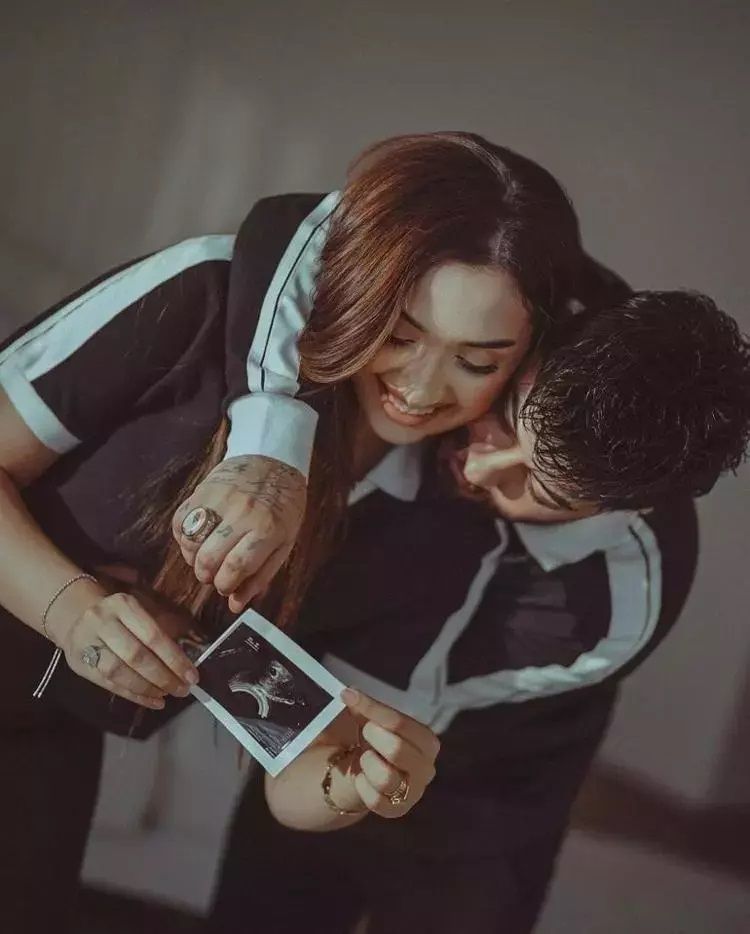 Şarkıcı Kurtuluş Kuş baba oldu! İşte bebeklerine verdikleri isim 3