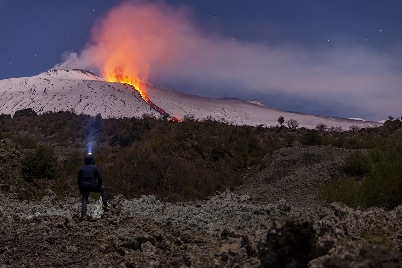 Etna Yanardağı harekete geçti! Lav ve kül bulutları gökyüzünü kapladı! Kabus geri döndü! 4