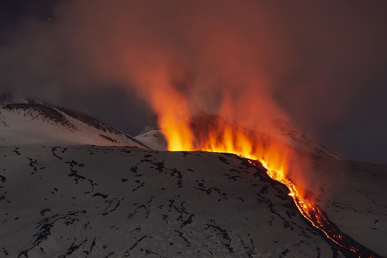 Etna Yanardağı harekete geçti! Lav ve kül bulutları gökyüzünü kapladı! Kabus geri döndü! 6