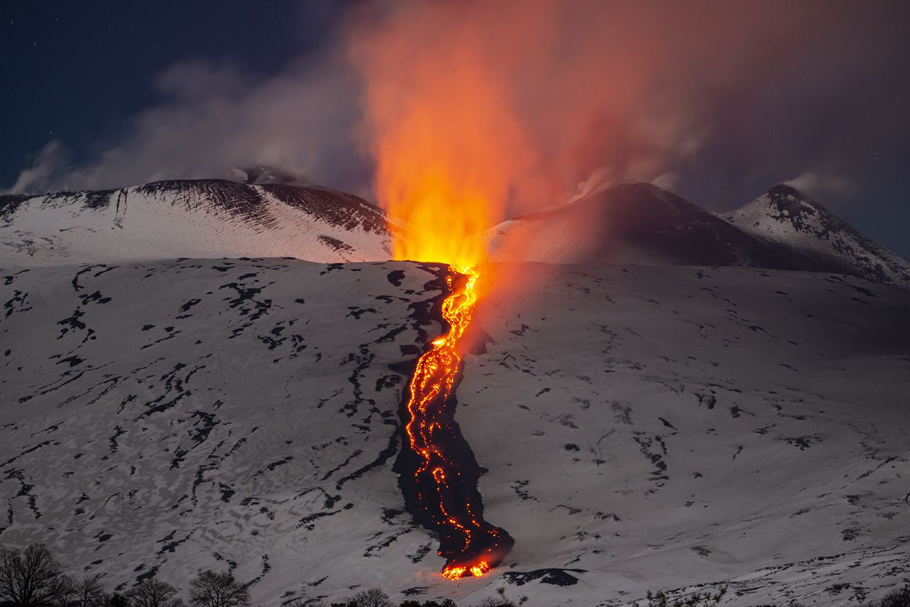 Etna Yanardağı harekete geçti! Lav ve kül bulutları gökyüzünü kapladı! Kabus geri döndü! 11