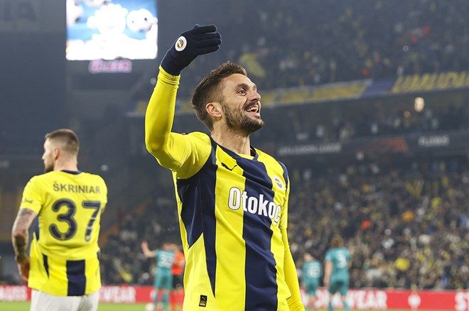 Fenerbahçeliler bu sözlere mest oldu: Anderlecht gelmedi mi, ülkesinde mi kaldı! Bir gram abartmıyorum; bu sezon izlediğim en iyi Fenerbahçe'ydi! 5