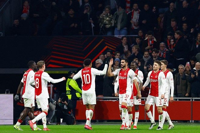 Fenerbahçe ve Galatasaray'ın UEFA Avrupa Ligi şampiyonluk oranları açıklandı: Liste tepe taklak oldu! 13
