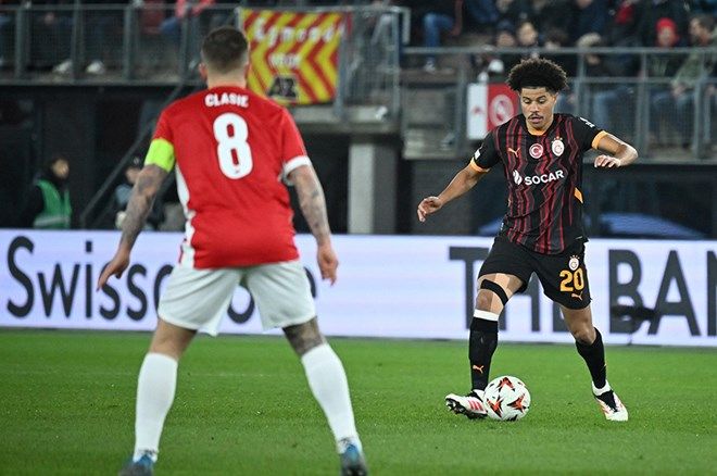 AZ Alkmaar maçı sonrası Okan Buruk'u adeta ateş püskürdü: Bu kadar karışıklık hayatımda görmedim, resmen aşure yaptı bugün Okan Hoca! 3