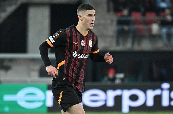 AZ Alkmaar maçı sonrası Okan Buruk'u adeta ateş püskürdü: Bu kadar karışıklık hayatımda görmedim, resmen aşure yaptı bugün Okan Hoca! 5