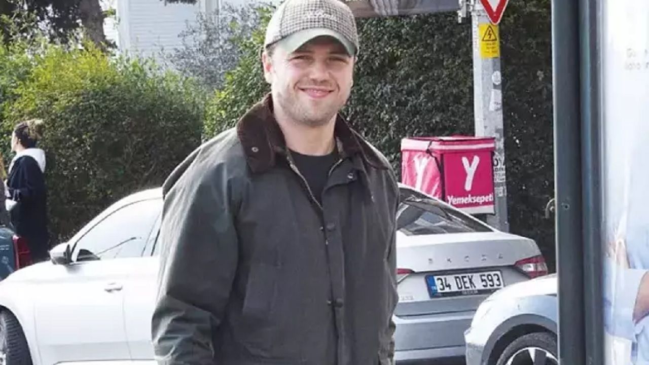 Yeni evli oyuncu Tolga Sarıtaş'tan Sevgililer Günü açıklaması! "Tek bir gün ile kalmamalı" 3