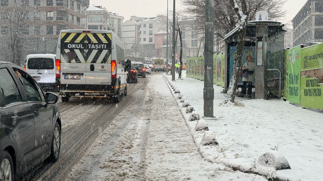 Yarın akşam başlıyor! 5 gün sürecek... İstanbul'a Sibirya soğukları geliyor! Hava -5'leri görecek! Uzun zamandır yağmadığı kadar kar yağacak... 7
