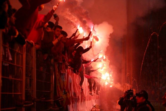 Dünyanın en çılgın taraftar grupları açıklandı: İlk 10'da 2 Türk takımı! 2