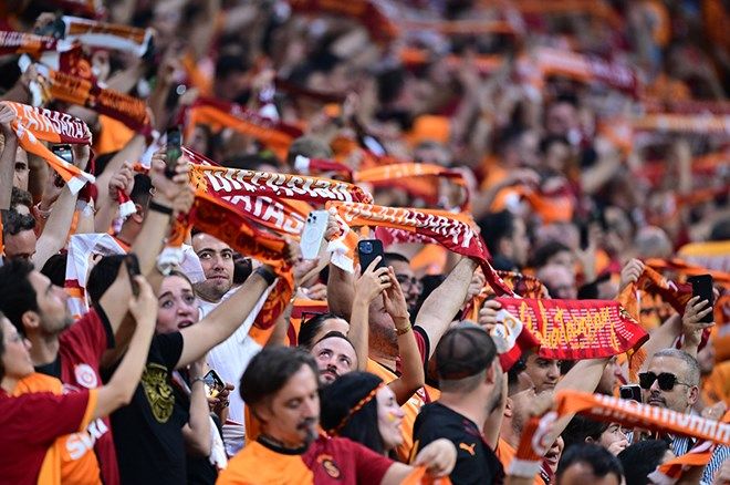 Dünyanın en çılgın taraftar grupları açıklandı: İlk 10'da 2 Türk takımı! 9