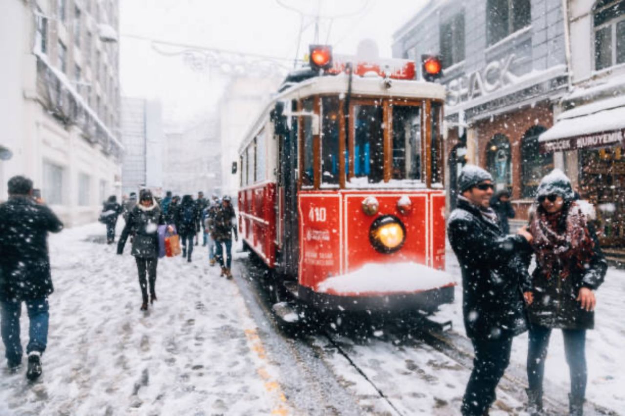 Kar yağışı kaç gün sürecek? Meteoroloji harita yayınlayıp duyurdu... İstanbul için özellikle o günlere dikkat! 5