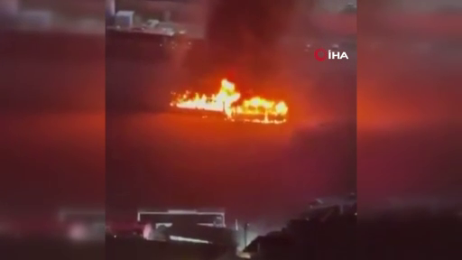 İsrail'de bombalı saldırı! Bir otobüs cayır cayır yandı! 5 bomba son anda fark edildi! 4