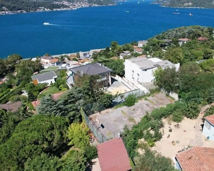 Kaçak yapılar Boğaz'ı yutuyor! Bakanlık yazı gönderiyor ama İBB göz yumuyor! Halk TV'nin sahibi Cafer Mahiroğlu'nun da lüks villası kaçak! 7