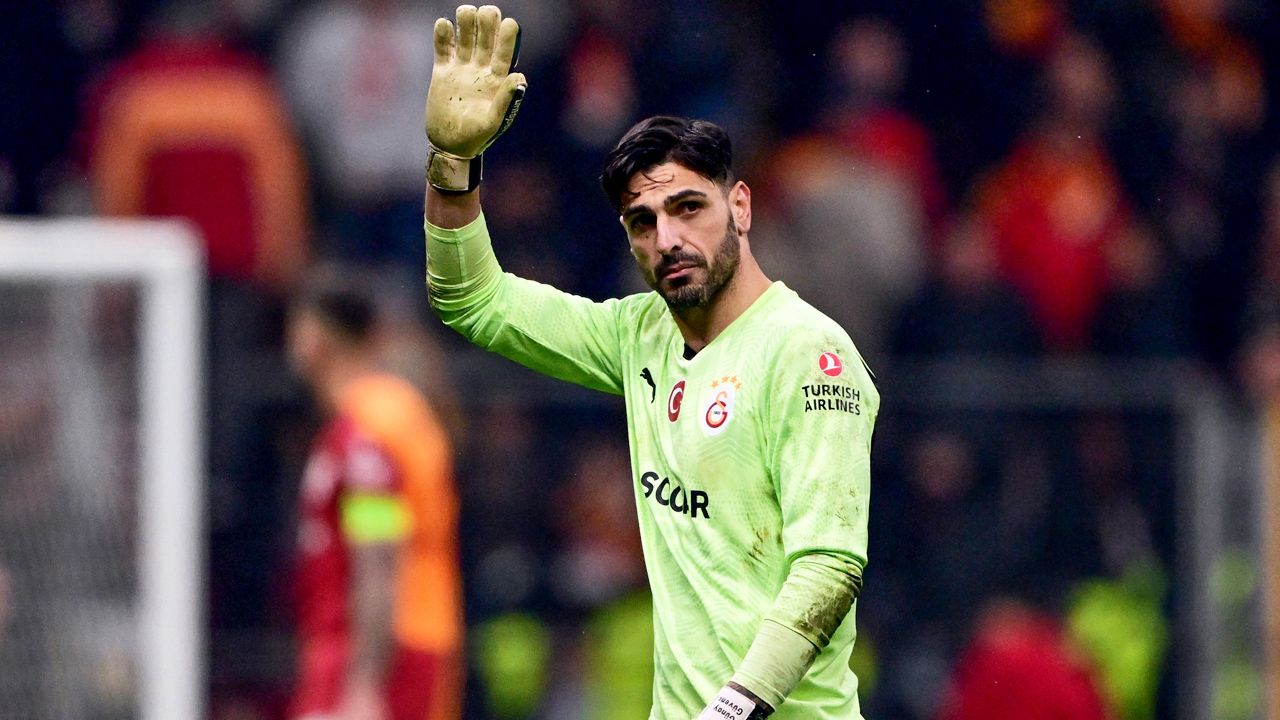 Galatasaray'da Carlos Cuesta ve Elias Jelert'e çok ağır sözler: "Bu adamları çok aradınız mı? Büyük takımda oynayacak kapasiteleri yok" 3