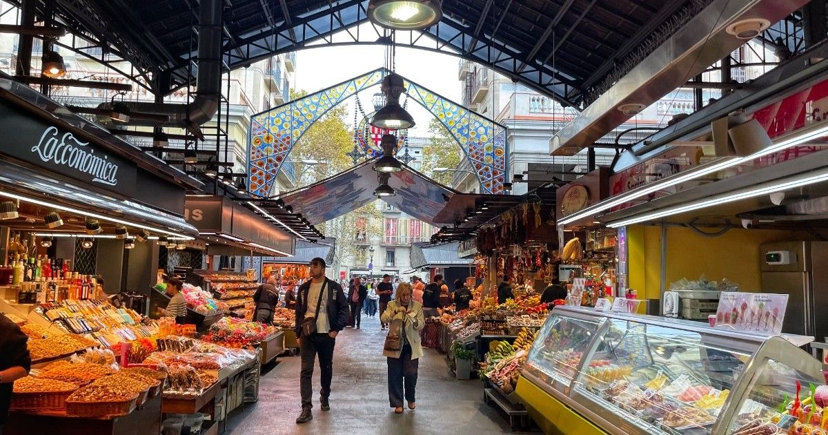 Farklı kültürlerin buluşma noktası! Dünyanın en güzel sokak pazarları 4