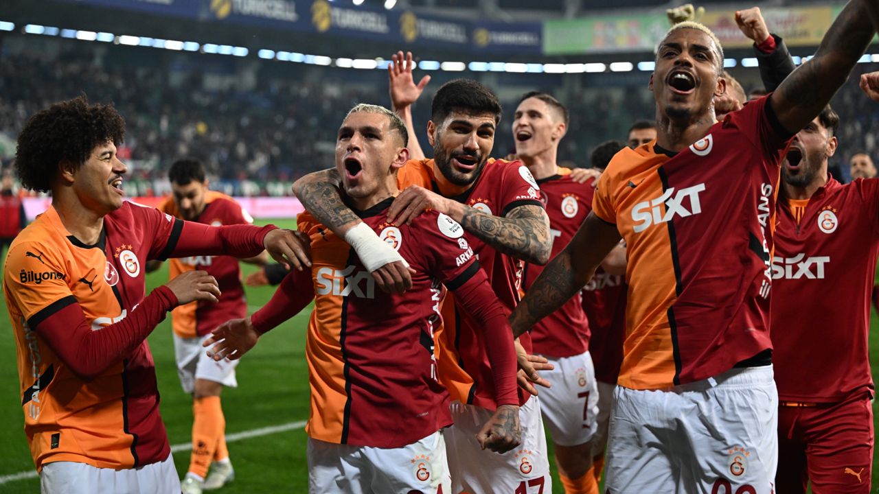 Sinan Engin'den olay yaratan iddia: "Galatasaray yabancı hakemden neden bu kadar korkuyor? TFF'den derbiyi Halli Umut Meler'in yönetmesini istemişler" 6