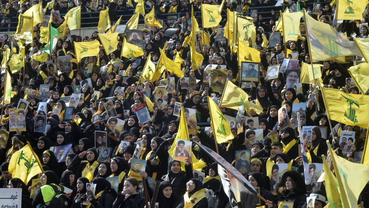 Nasrallah ve Safiyuddin'e veda; Lübnan'daki cenazeye yüz binler katıldı 10