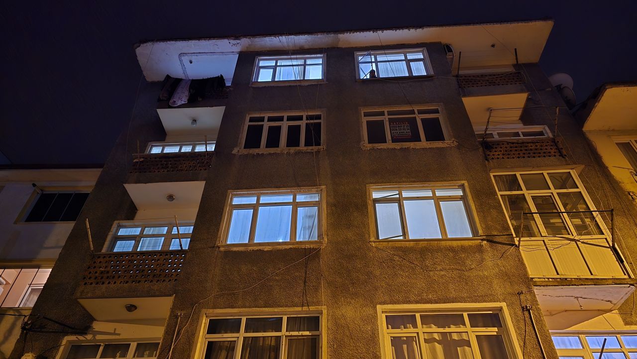 Karabük'te Afgan uyruklu şahıs çocukların gözü önünde kardeşi ve yengesini katletti 1