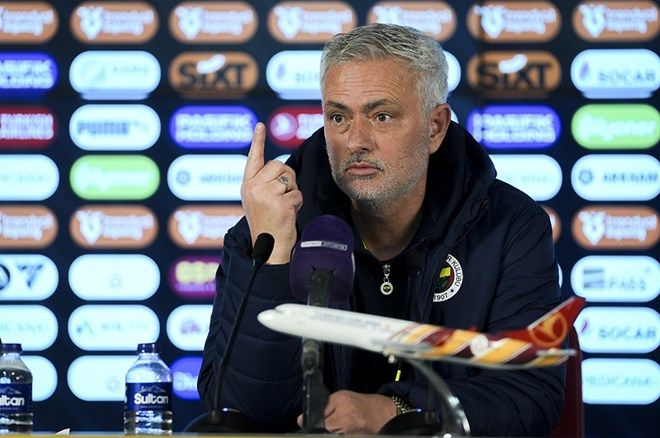 Galatasaray'ın Jose Mourinho'yu ırkçılıkla suçlaması tüm dünyada manşet oldu 3