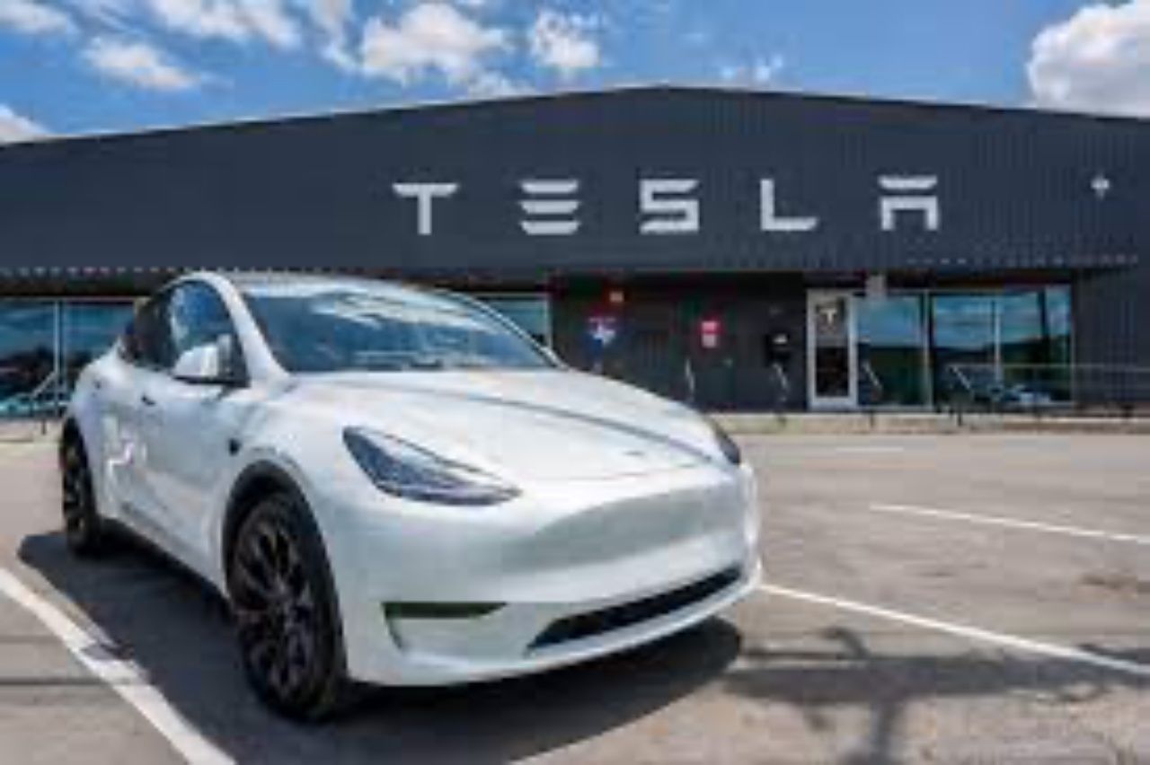 Musk’ın Nazi selamı pahalıya patladı! Tesla Ocak ayı satışları Avrupa’da yüzde 45 oranında düştü! Çinli otomobil satışları yüzde 37 arttı 2