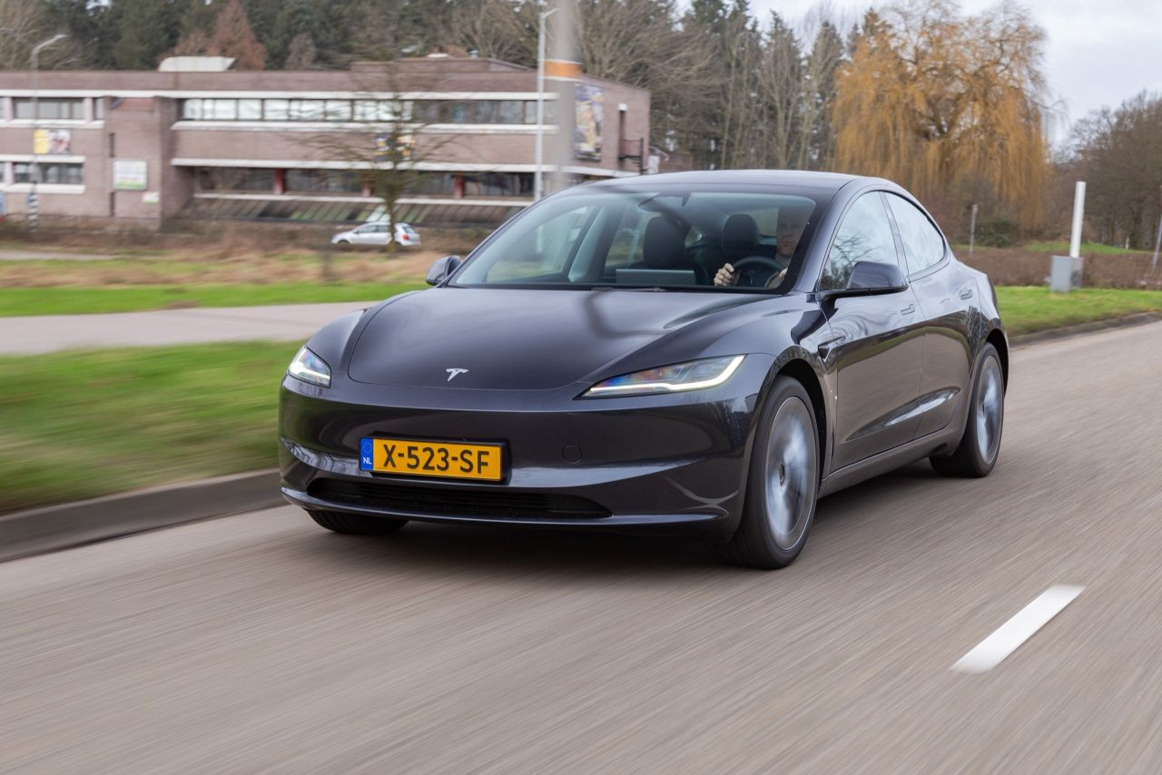 Musk’ın Nazi selamı pahalıya patladı! Tesla Ocak ayı satışları Avrupa’da yüzde 45 oranında düştü! Çinli otomobil satışları yüzde 37 arttı 5