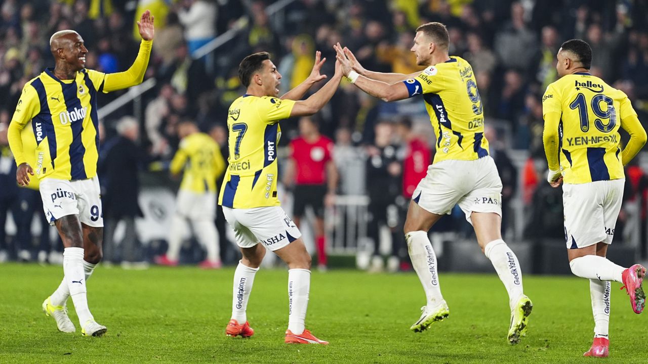 Galatasaray, Fenerbahçe'yi ikiye katladı! Süper Lig'de şampiyonluğun favorisi Cimbom 11