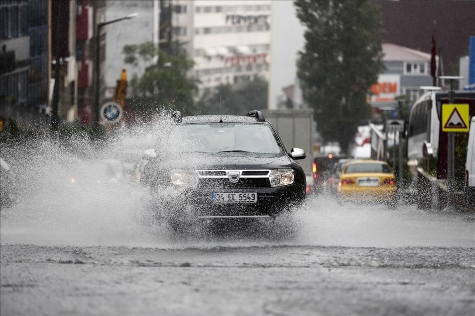 Kar gitti bahar geliyor! Hava 5 derece birden ısınacak ama şemsiyesiz dışarı çıkmayın... İşte 26 Şubat Çarşamba hava durumu 2