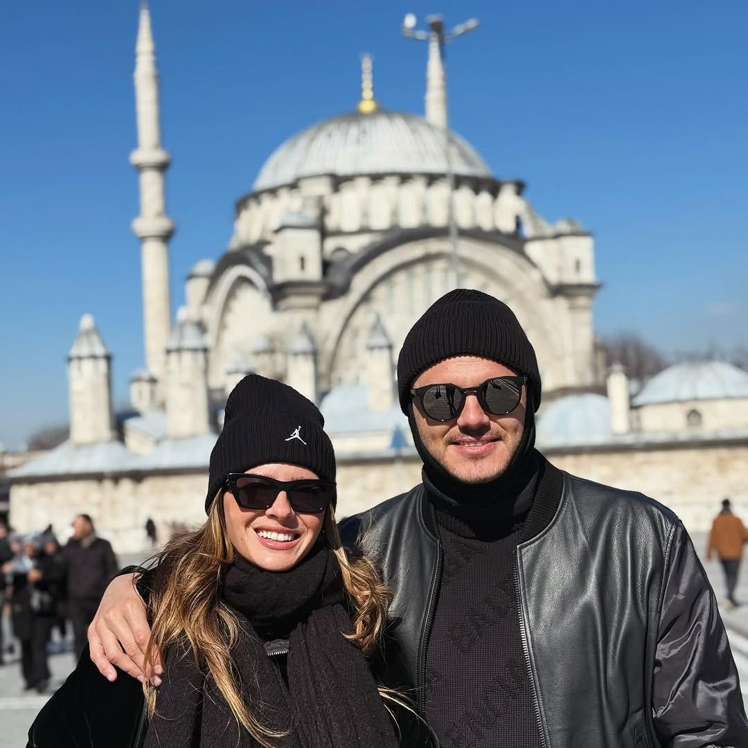 Mauro Icardi ve China Suarez’den İstanbul’da romantik kaçamak! Tanınmamak için maske taktı 9