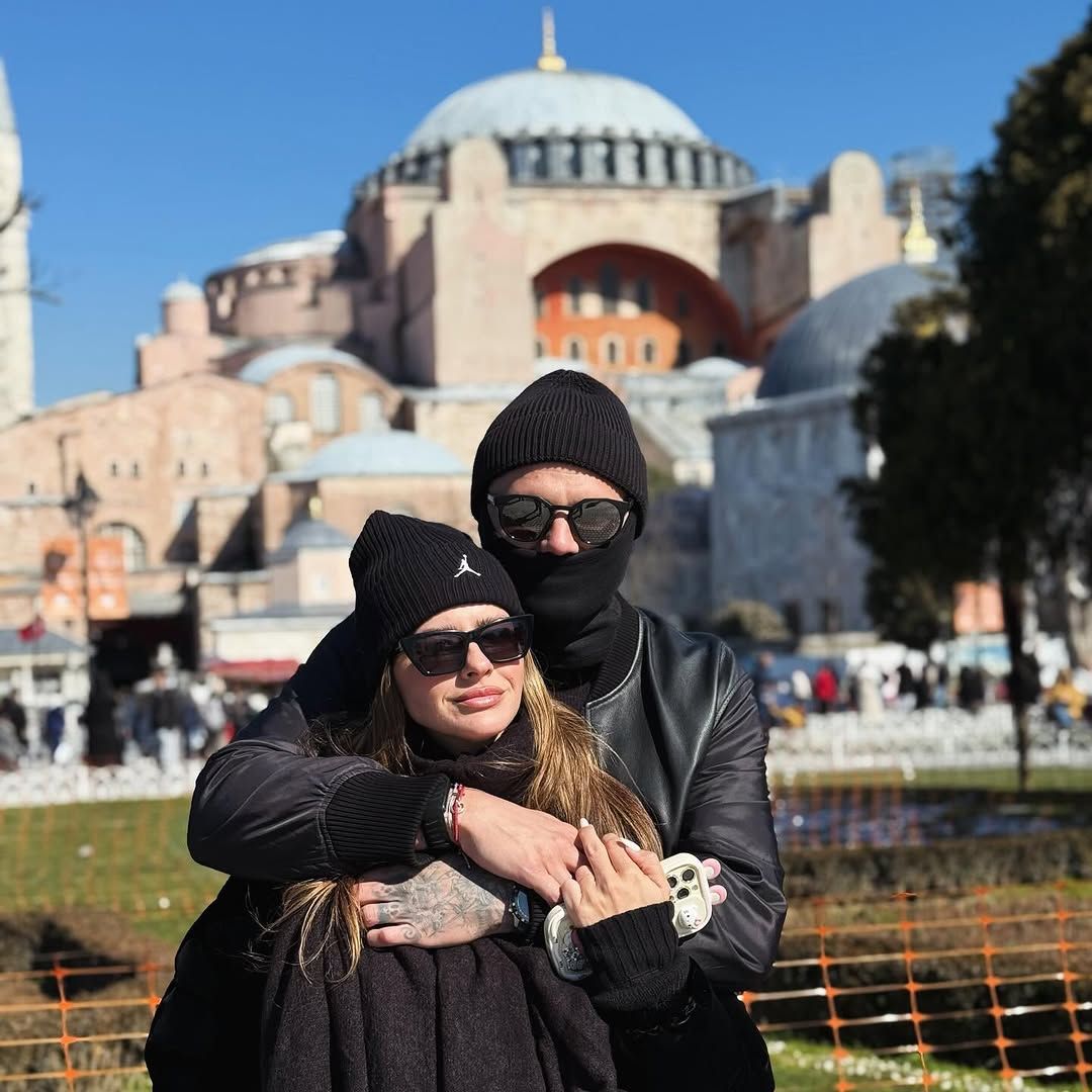 Mauro Icardi ve China Suarez’den İstanbul’da romantik kaçamak! Tanınmamak için maske taktı 11