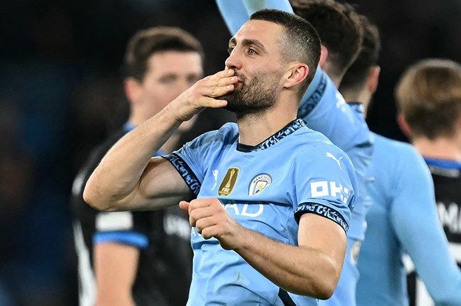 Fenerbahçe'den transferde yeni yıl bombası! Jose Mourinho bizzat devreye girdi: 28 milyon euroluk yıldız imzaya geliyor 2