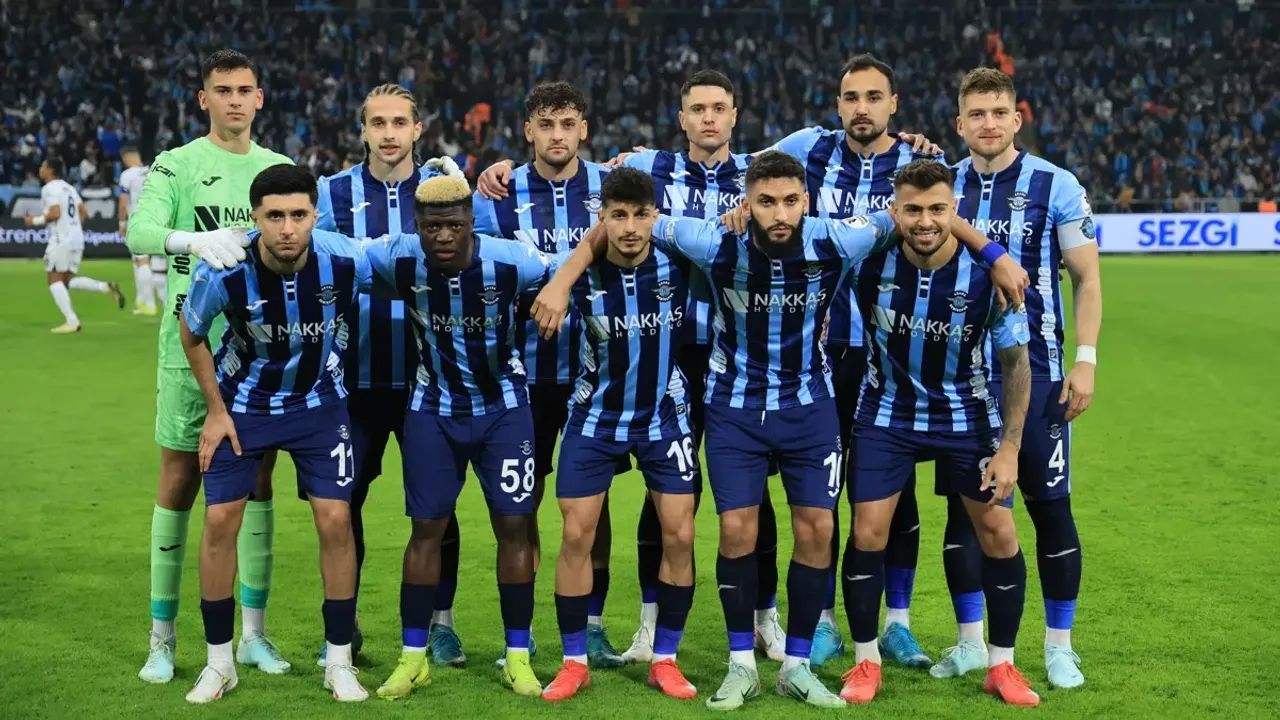 Süper Lig'de şubat ayı seyirci ortalamaları açıklandı: Zirvenin sahibi Galatasaray! Göztepe'nin tribünleri dikkat çekti 7