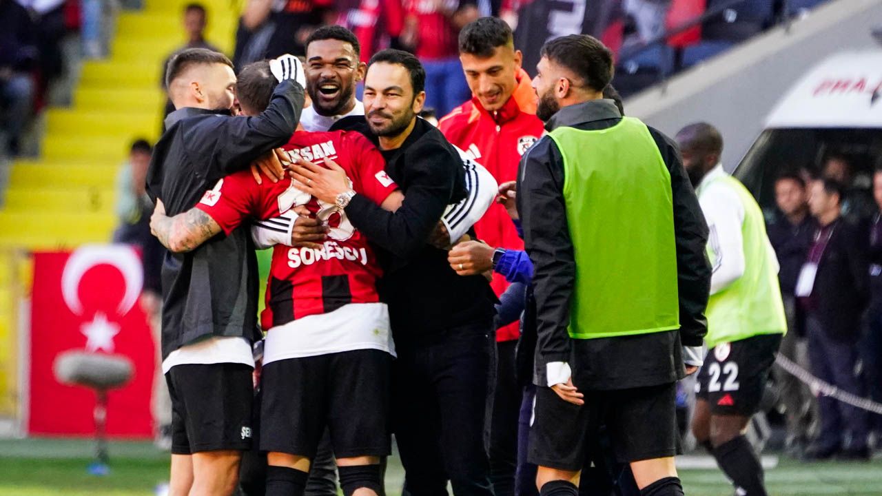 Süper Lig'de şubat ayı seyirci ortalamaları açıklandı: Zirvenin sahibi Galatasaray! Göztepe'nin tribünleri dikkat çekti 13