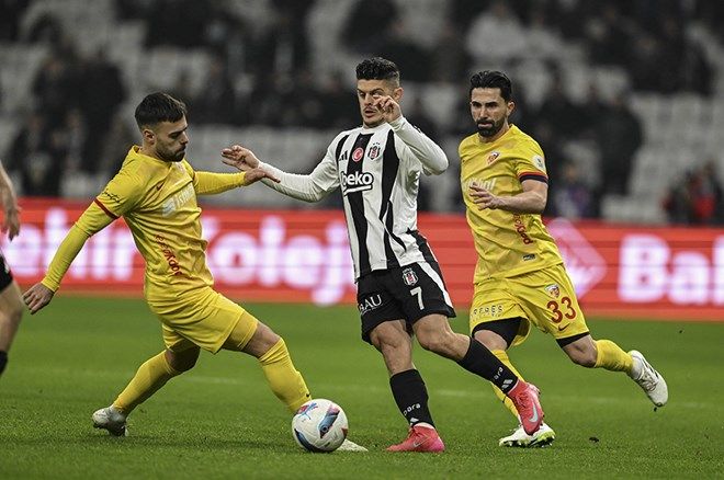 Beşiktaş tespiti sosyal medyayı salladı: Yüz yüze görsem sorarım! 1