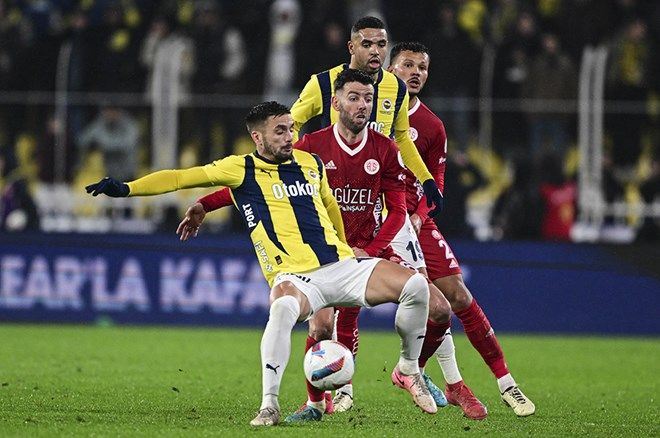 Tugay Kerimoğlu Fenerbahçe'nin en kritik oyuncusunu seçti: Takımın bel kemiği belli oldu! 6
