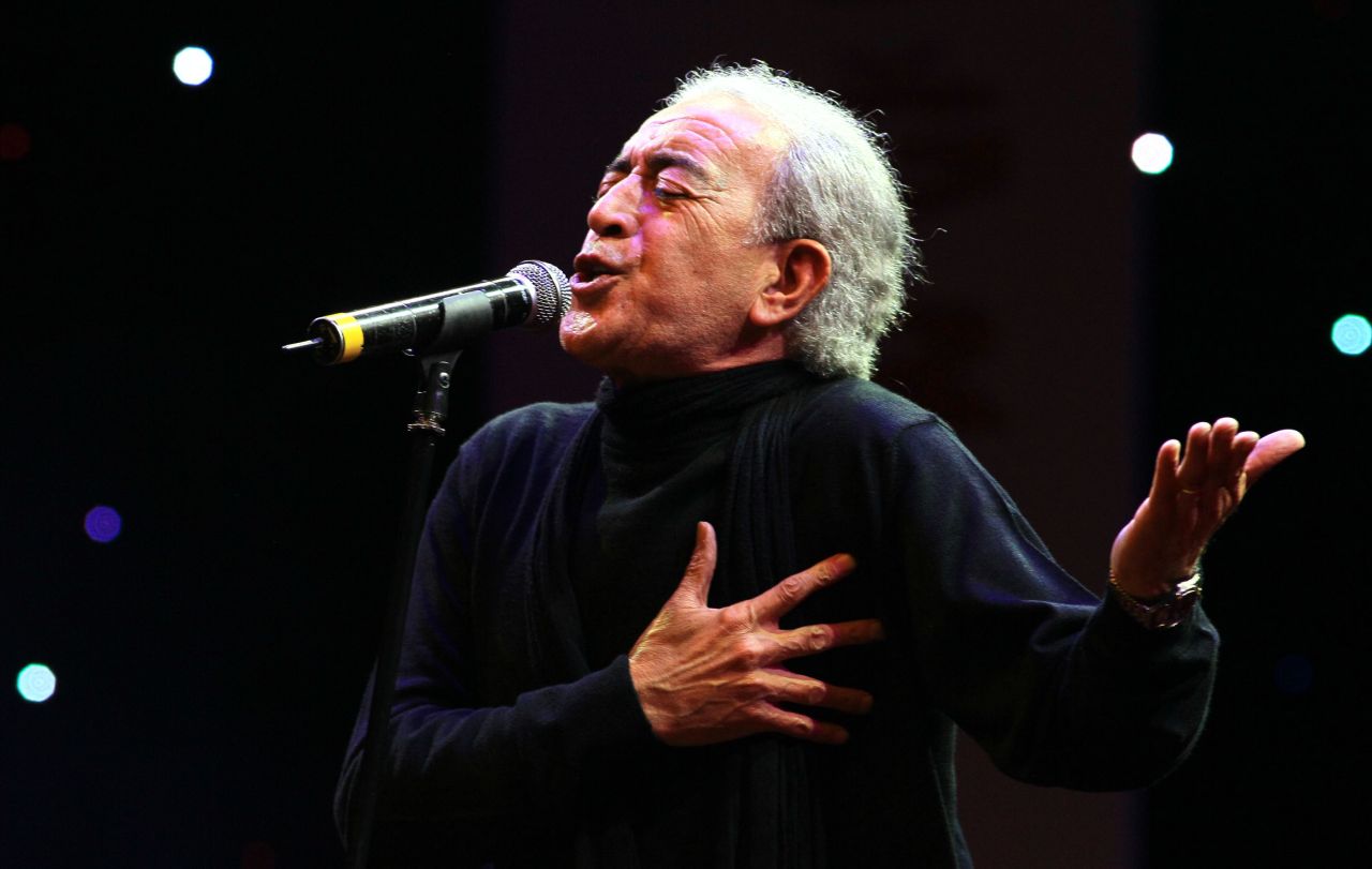Edip Akbayram, son yolculuğuna böyle uğurlanmak istedi 2