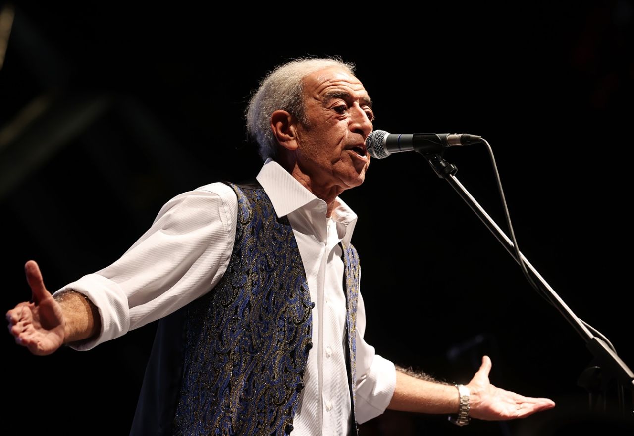 Edip Akbayram, son yolculuğuna böyle uğurlanmak istedi 1