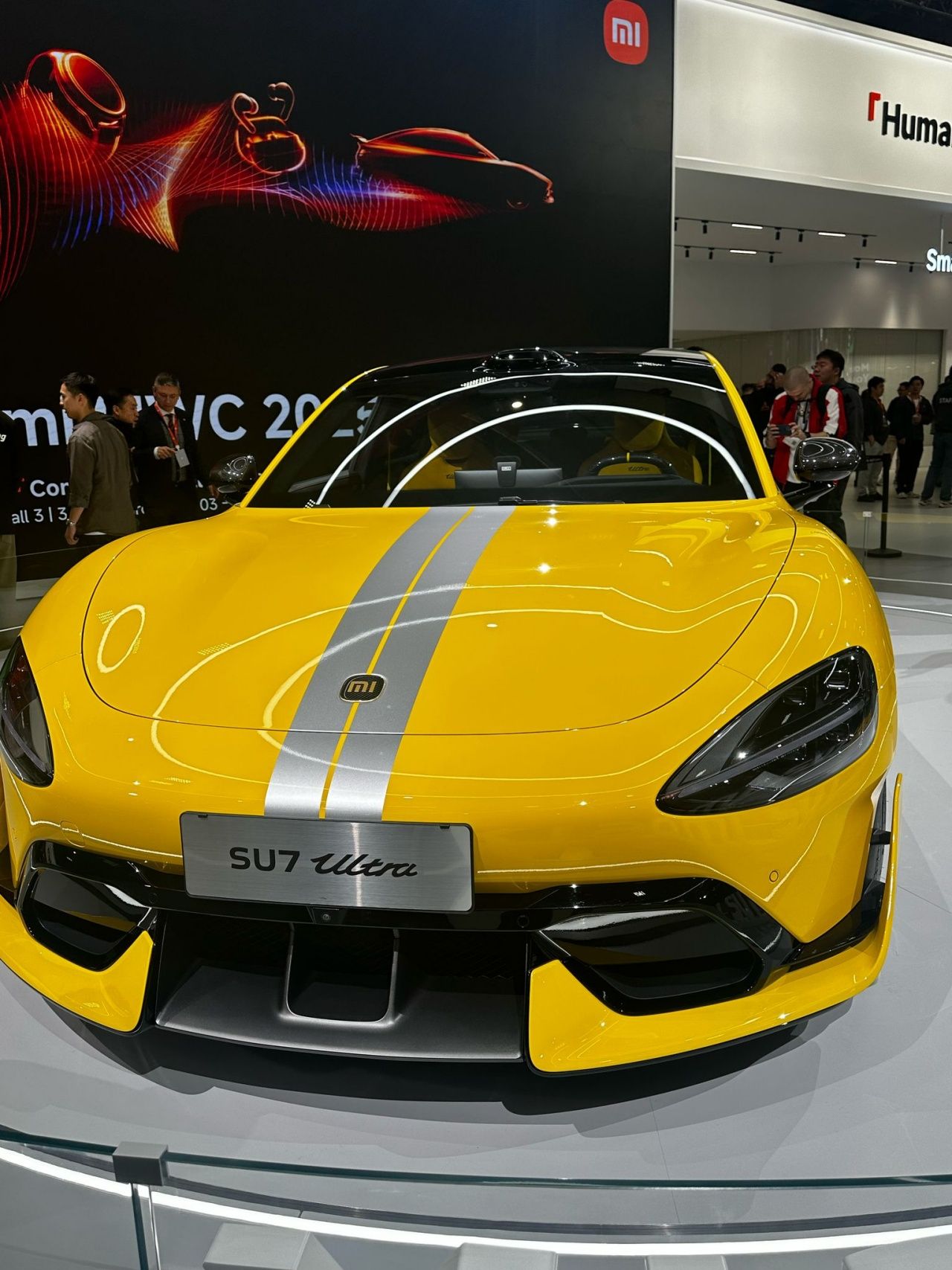 Tüm gözler onun üzerindeydi! 1.500 beygirlik elektrikli sedan Xiaomi SU7 Ultra, 2 saatte yıllık satış hedefini aştı 7