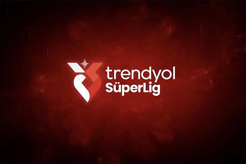 Süper Lig'de puan farkı 4'e indi, şampiyonluk oranları güncellendi! Zirve yarışı alt üst oldu... 1