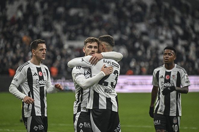 Süper Lig'de puan farkı 4'e indi, şampiyonluk oranları güncellendi! Zirve yarışı alt üst oldu... 13