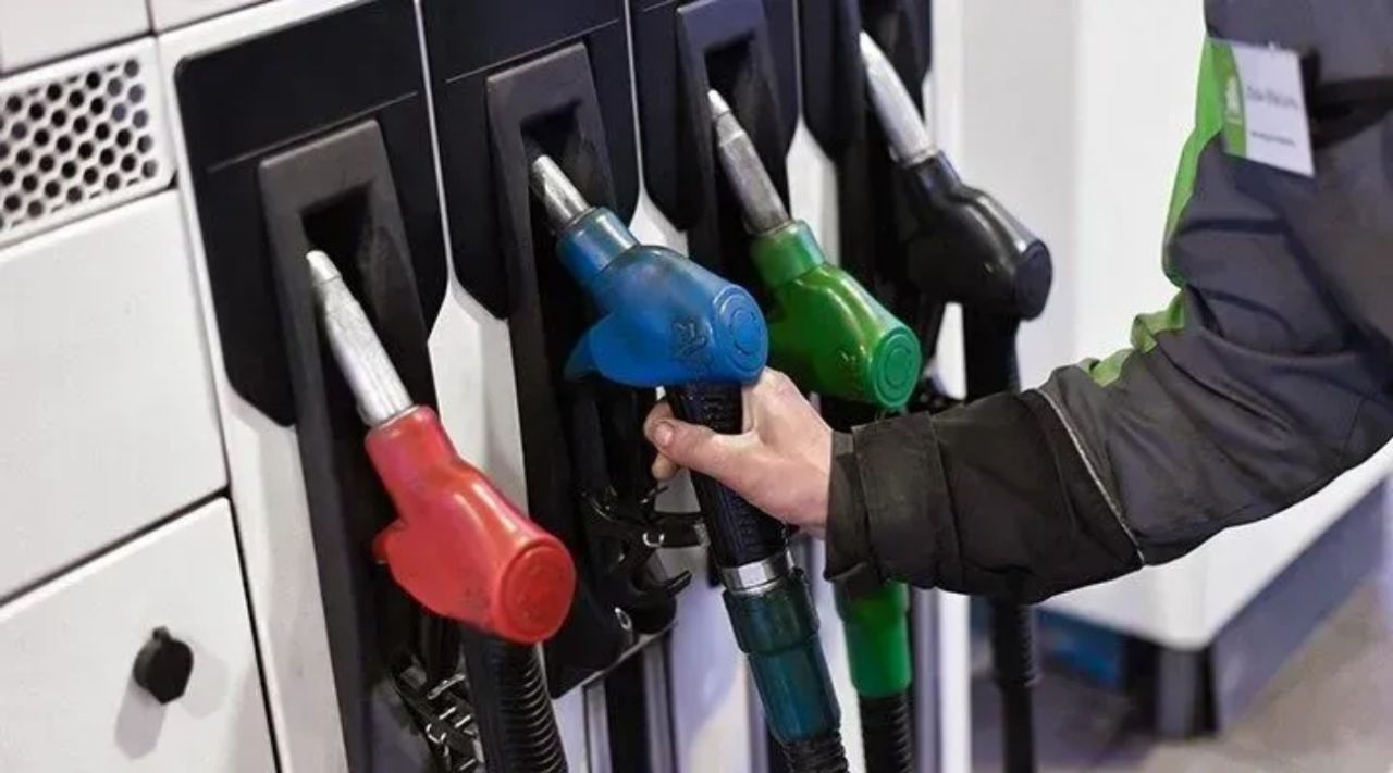 Akaryakıtta indirim ve zam bir arada! Benzine indirim, motorine zam geldi 1