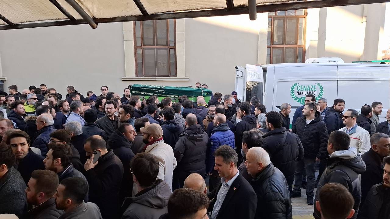 Türkiye'yi ağlatan kaza; Dr. Yonca Haymana Güngör ve eşi Selman Güngör toprağa verildi 5