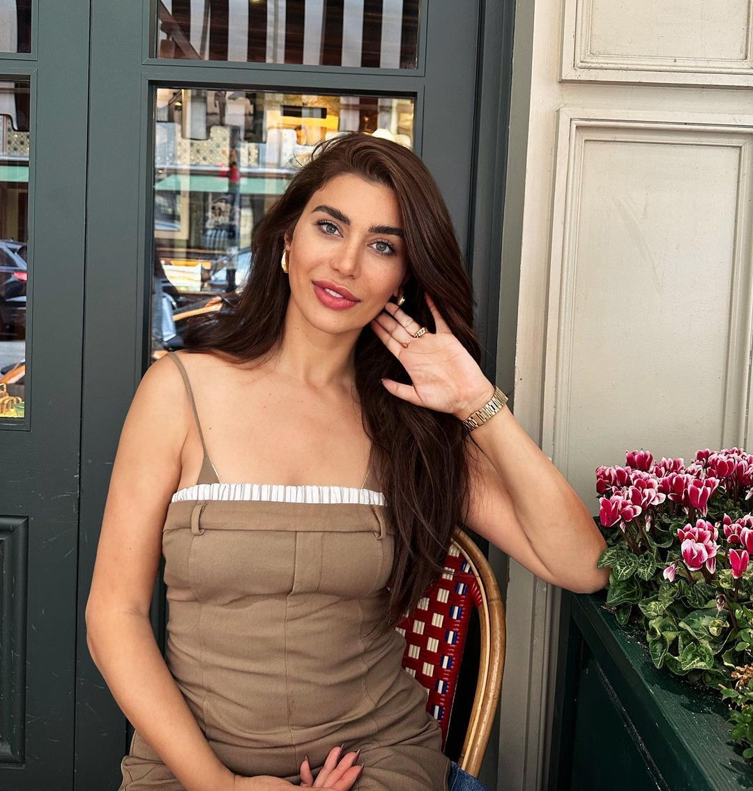 Ebru Şancı, üzüm ve kavundan sonra şimdi de Japon çileği fiyatına isyan etti! 1