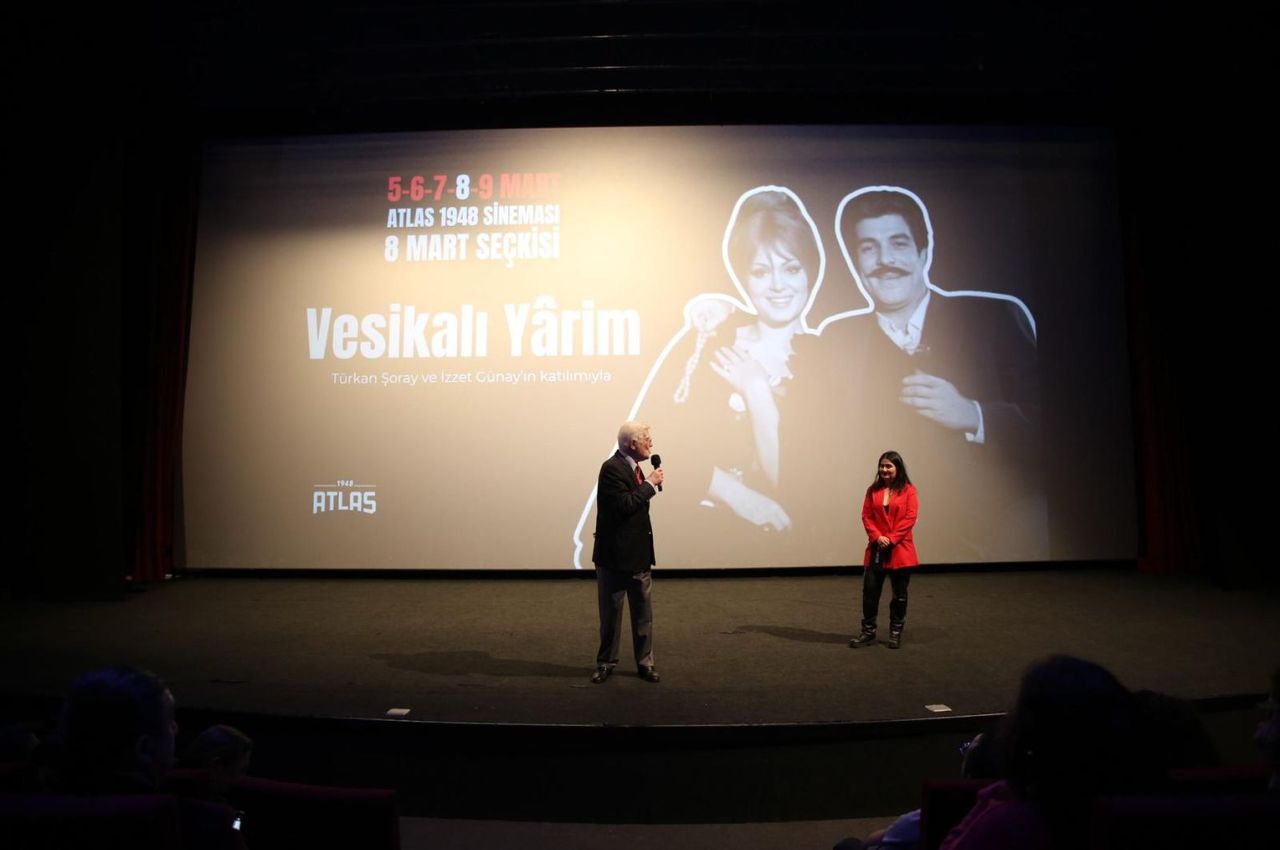 'Vesikalı Yarim'in yıldızları Türkan Şoray ile İzzet Günay, 57 yıl sonra bir araya geldi! 4