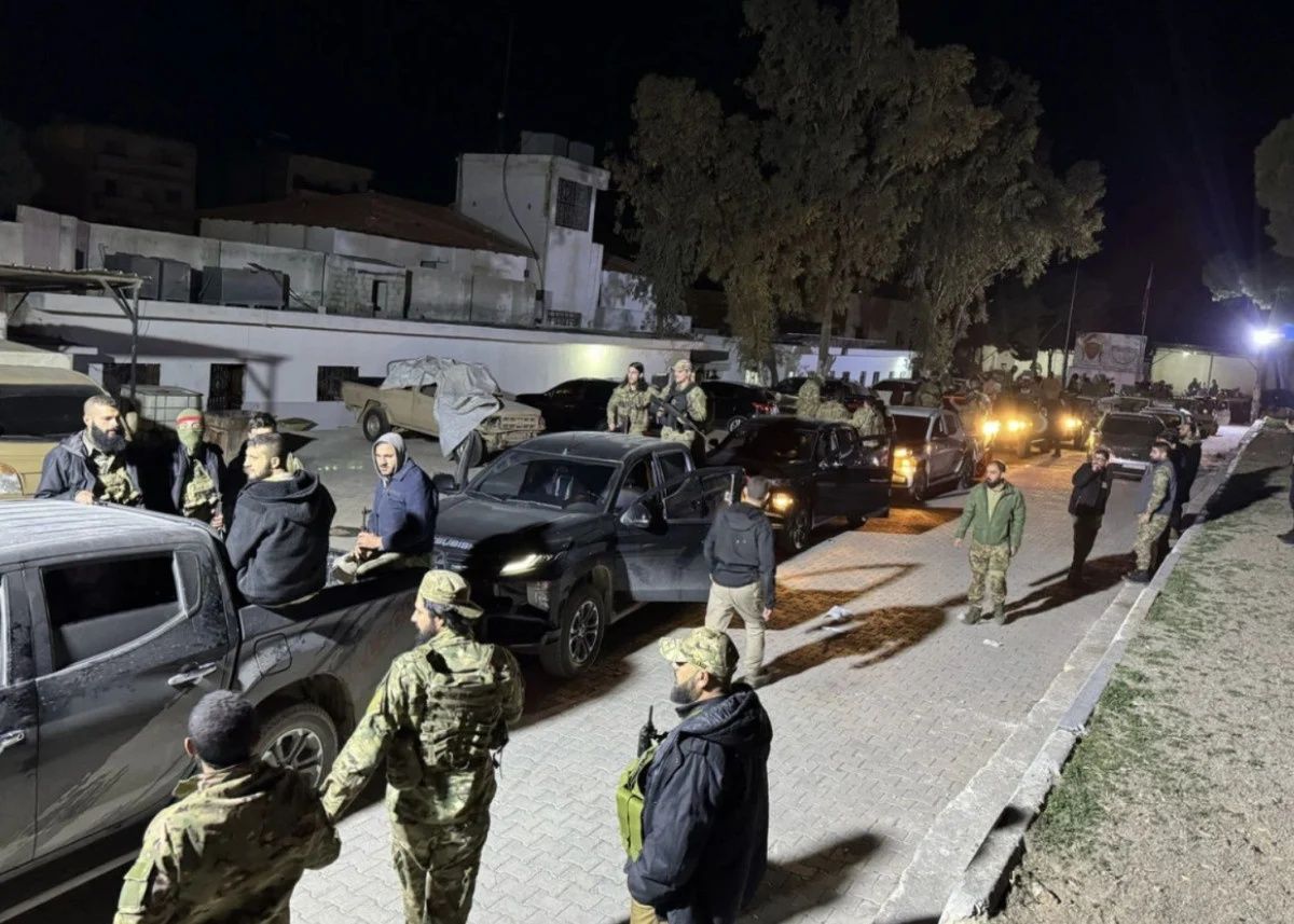 Suriye'de hareketli gece: Lazkiye'de devrik rejim unsurlarına operasyon! En az 70 kişi öldü... Devrik rejimin eski istihbarat şefi yakalandı! 1