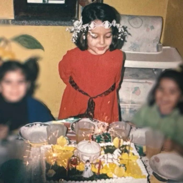 Dilan Çiçek Deniz, 30 yaşına girdi! Ünlü oyuncudan nostaljik paylaşım... Koca gözlü ve kısa saçlı bu kız şimdilerde ekranların parlayan yıldızı! 3