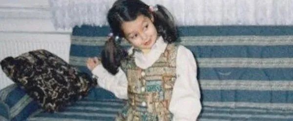 Dilan Çiçek Deniz, 30 yaşına girdi! Ünlü oyuncudan nostaljik paylaşım... Koca gözlü ve kısa saçlı bu kız şimdilerde ekranların parlayan yıldızı! 4