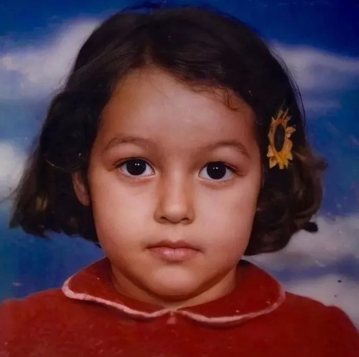 Dilan Çiçek Deniz, 30 yaşına girdi! Ünlü oyuncudan nostaljik paylaşım... Koca gözlü ve kısa saçlı bu kız şimdilerde ekranların parlayan yıldızı! 2