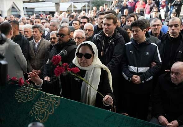 Ardında sır perdesi bıraktı! Mimar Ece Gürel'in cenazesinde dikkat çeken sözler: 'Çok soru işareti var' 2
