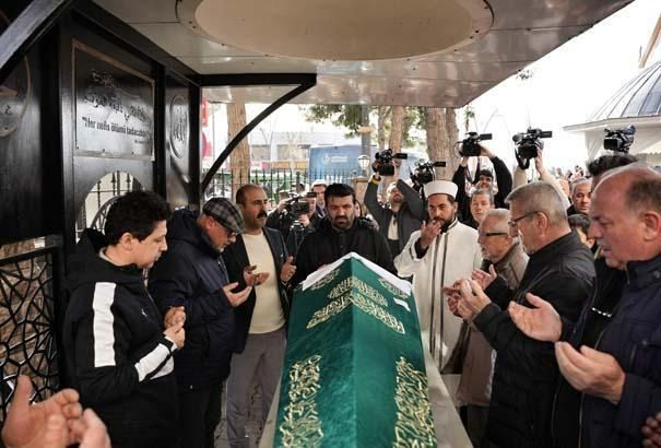Ardında sır perdesi bıraktı! Mimar Ece Gürel'in cenazesinde dikkat çeken sözler: 'Çok soru işareti var' 7